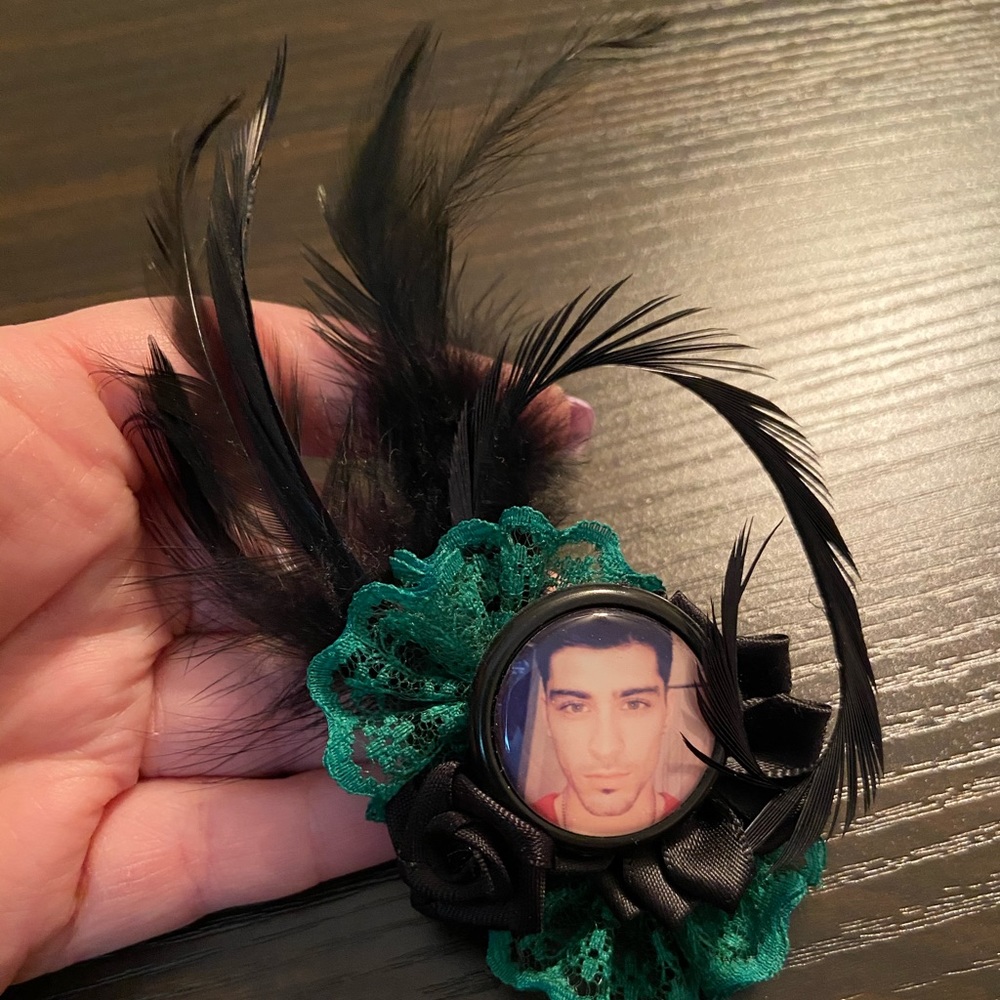 Zayn hair flower